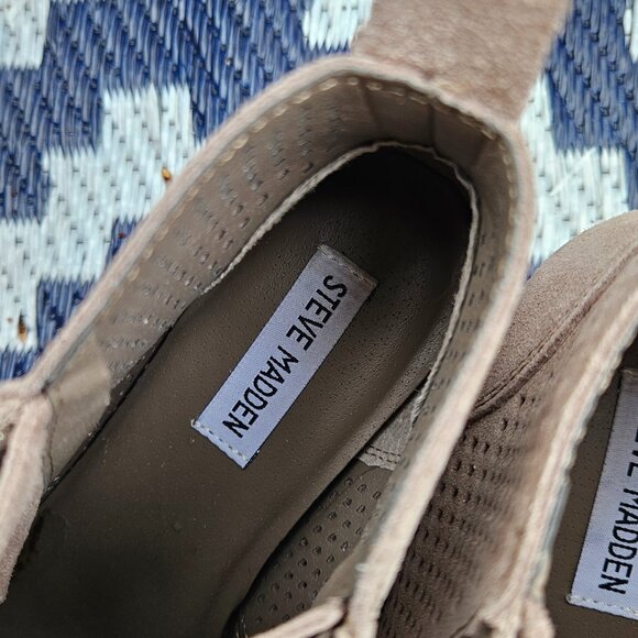 Steve Madden Wedgie-P Tan Suede Wedge Perforated Sneaker Booties Size 9M NWOT - Picture 6 of 6